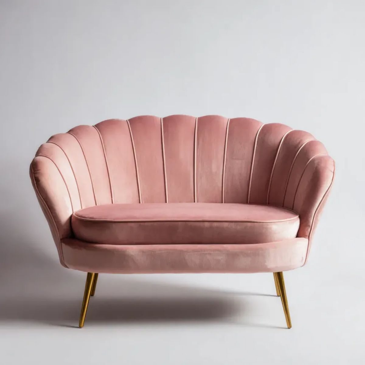 Różowa dwuosobowa sofa muszlowa z aksamitu, metalowe nogi, 140 × 75 × 82 cm
