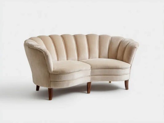 Kremowa dwuosobowa sofa aksamitna łukowa 142 x 76 x 82 cm